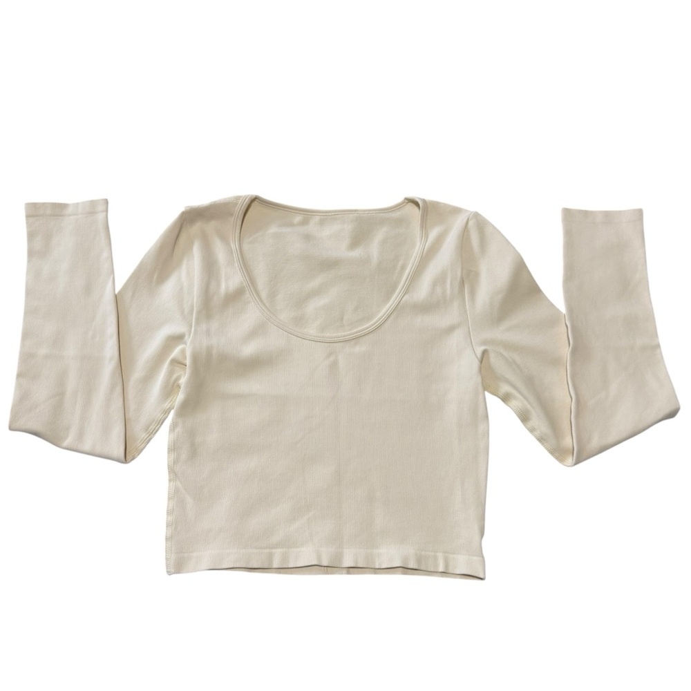 OQQ Women's Cream Stretchy Long Sleeve Top Size Medium